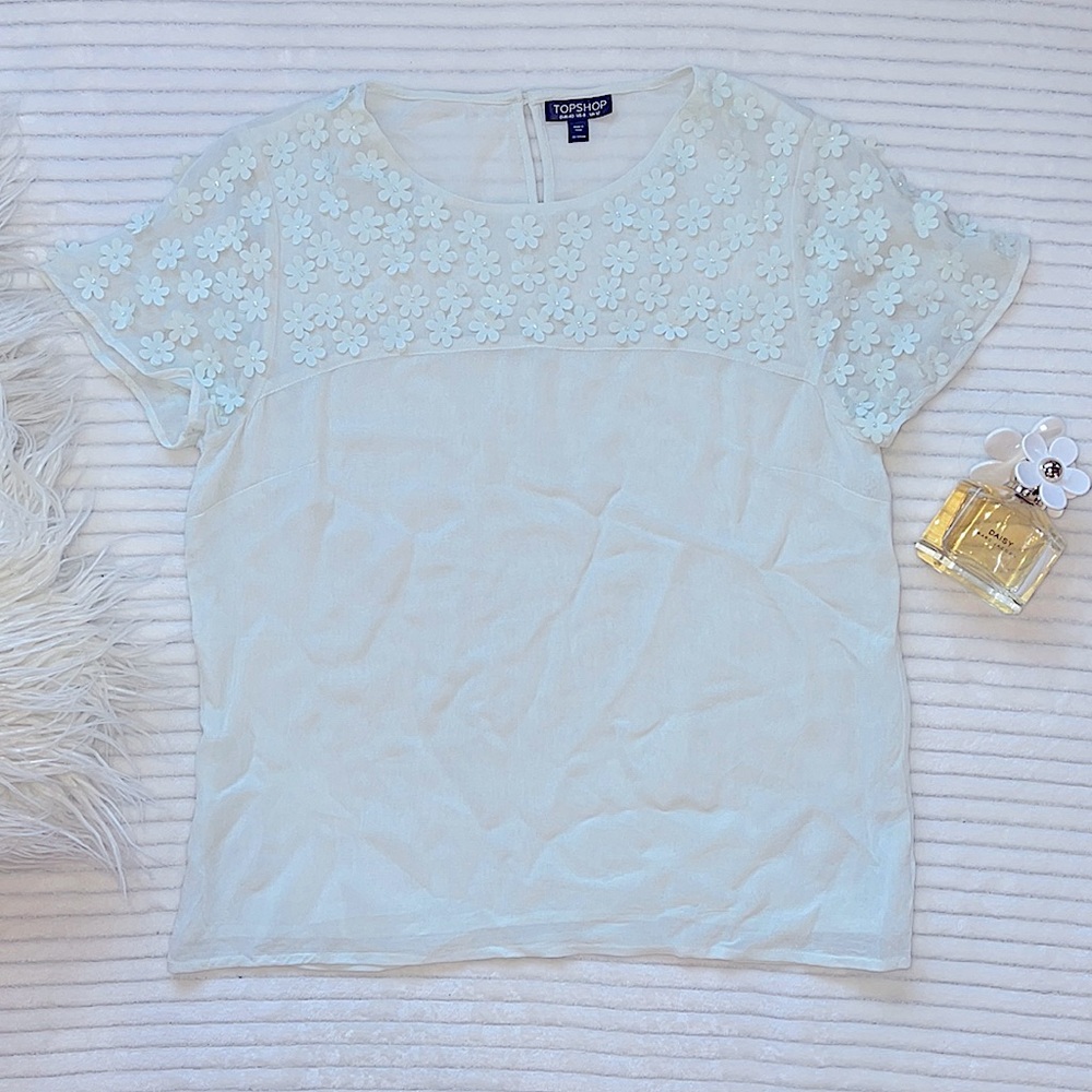 Topshop floral blouse - Size 8.